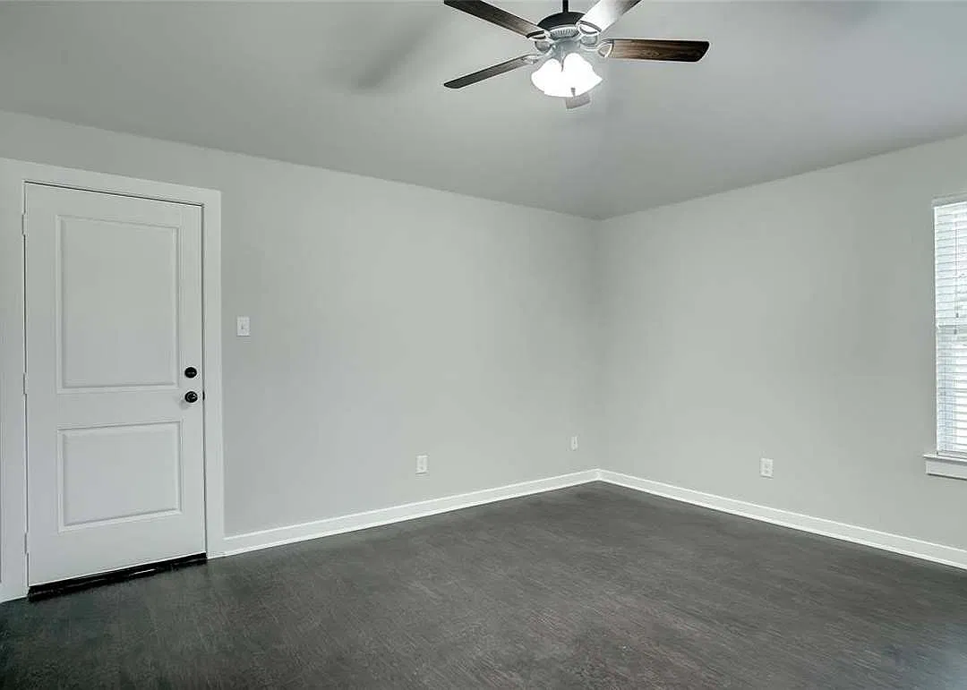 Move In Ready — Photo 4