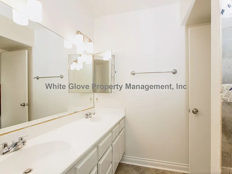 205 S Redwood Ave #33 — Photo 10