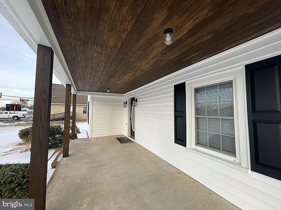 2nd image of 33 Crookhorn Rd