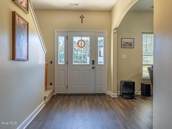 5th image of 211 Holly Grove Court E