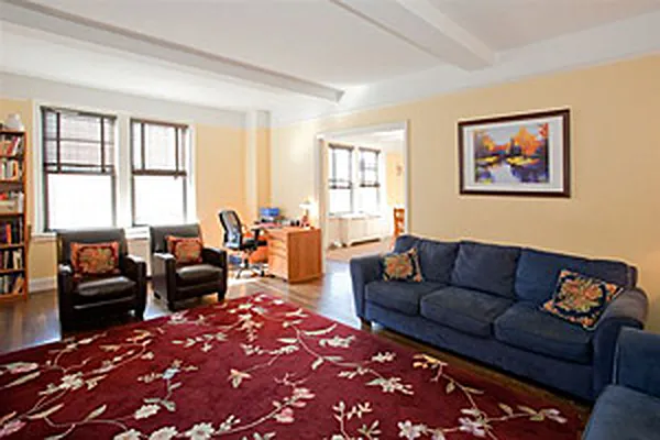 Sold by Warren Lewis Realty | media 25