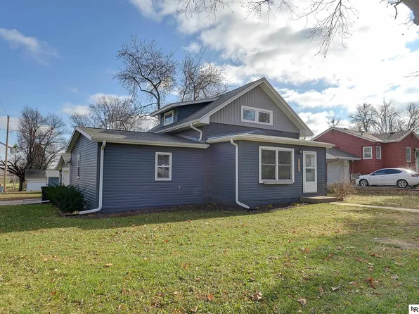 560 N 6th St, Arlington, NE 68002