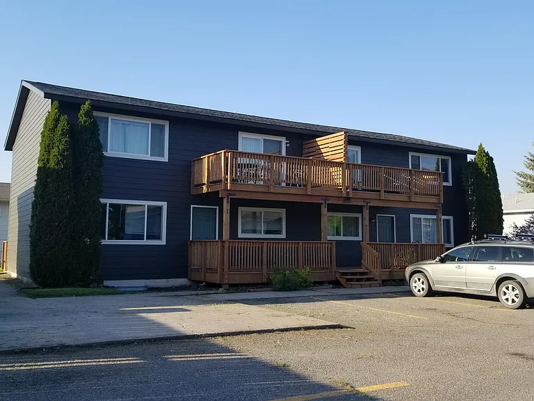 1520 Ashberry Ct #4 — Photo 3
