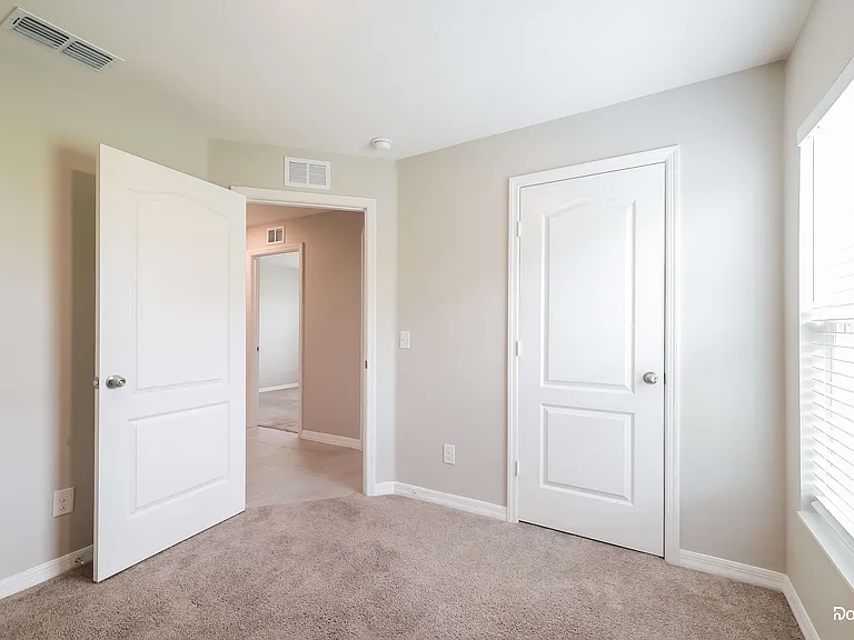 1571 Swan Lake Cir — Photo 11