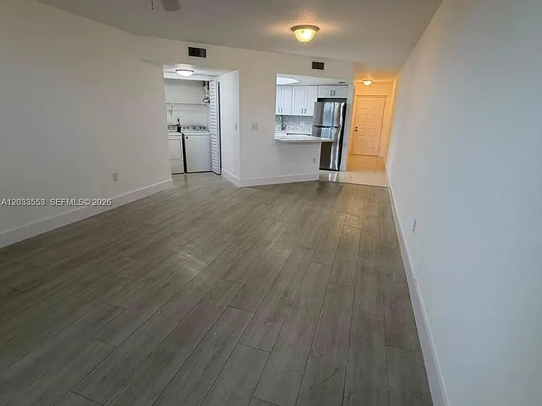 8235 Lake Dr #502 — Photo 4