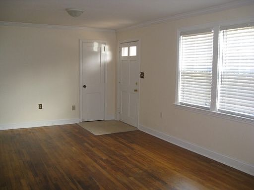 3rd image of 501 Margaret St