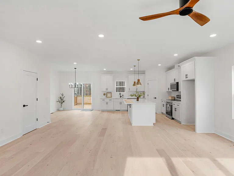 4924 Parkwood School Rd — Photo 2