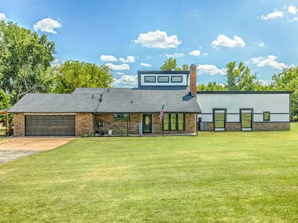 707 Cedar Springs Dr, Tuttle, OK 73089
