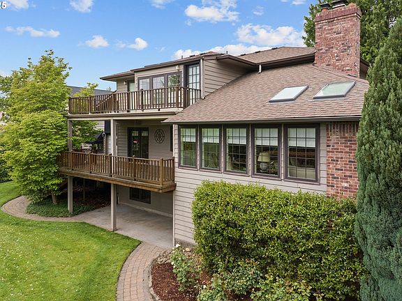5th image of 8215 SE Schwind Cir