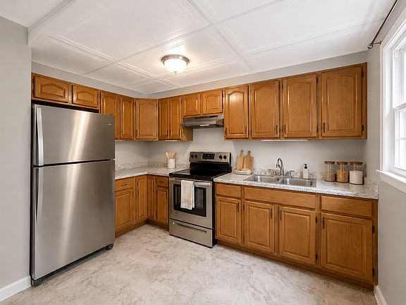 3rd image of 73 Velgouse Rd APT 2