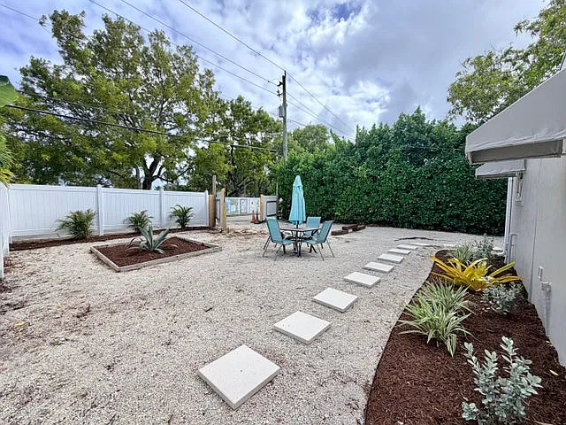 2 bed, 690 sqft, $2,595 — Photo 3