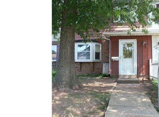 427 Colonial Dr, East Greenville, PA 18041
