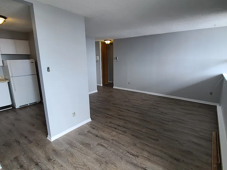 440 Gloucester St — Photo 8