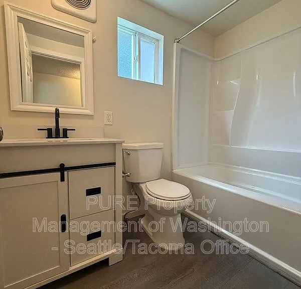 907 SW Holden St #2 — Photo 9