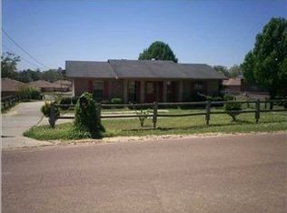 107 Hayes St, Carthage, MS 39051