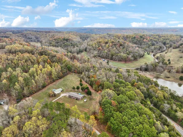 150 Cobb Ln, Pulaski, TN 38478