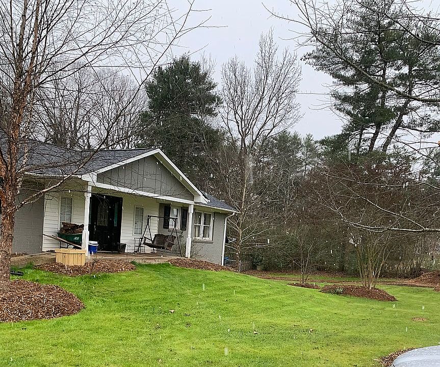1st image of 209 Blackhawk Dr