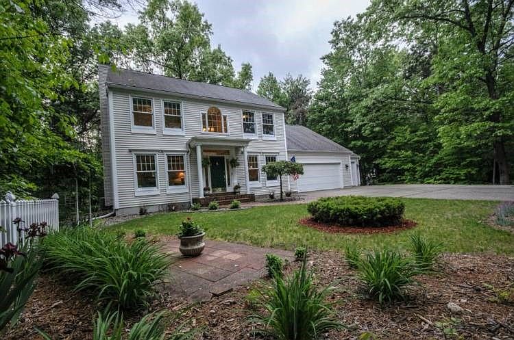 1st image of 808 Rosewood Blvd