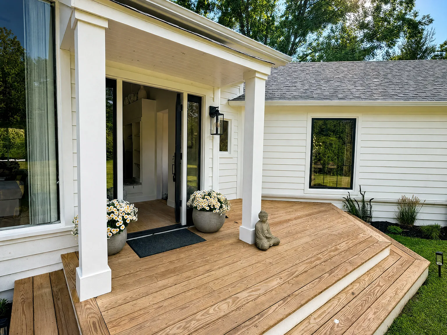 4 bed, 2400 sqft, $9,000 — Photo 3