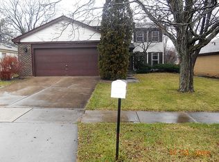 1477 Camden Ct, Buffalo Grove, IL 60089