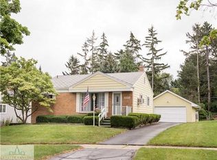 1126 Gould Rd, Lansing, MI 48917
