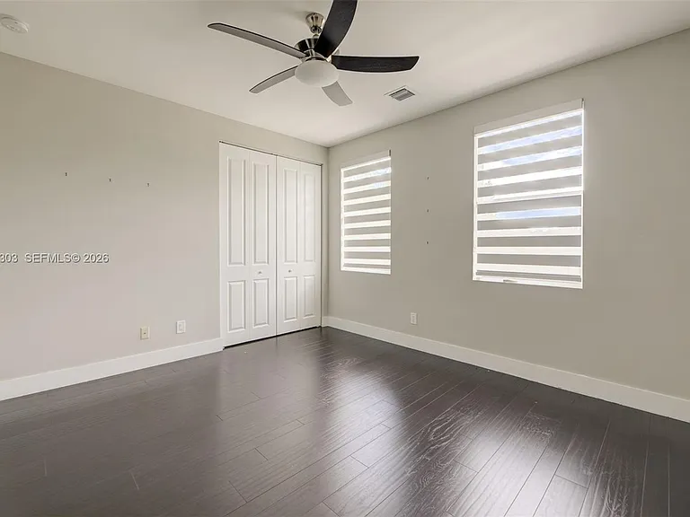 619 SW 17th St — Photo 6