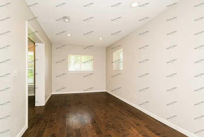 7345 Hawthorne Ave — Photo 5