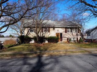 3035 Ithaca St, Allentown, PA 18103