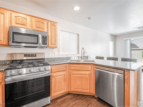 3rd image of 9506 Milkweed Canyon Ave