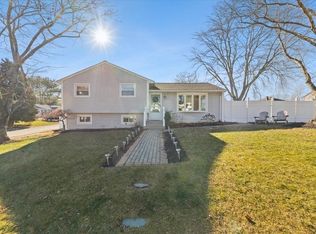 196 Coolidge St, Swansea, MA 02777