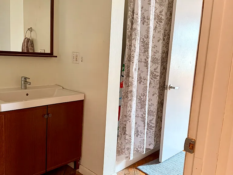 1220 Buttonwood St #202 — Photo 8