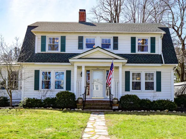 211 Weeks Street, Bennington, VT 05201