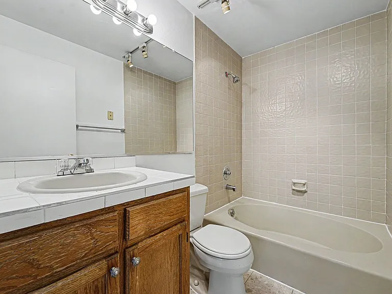 902 S Walden St #208 — Photo 17