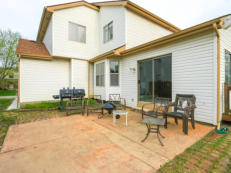 1310 Abbeyhill Dr — Photo 38