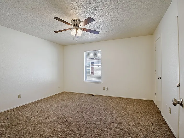 Greenleaf Townhomes — Photo 31