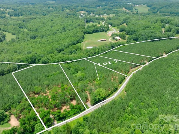 7 Morrison Rd, Morganton, NC 28655