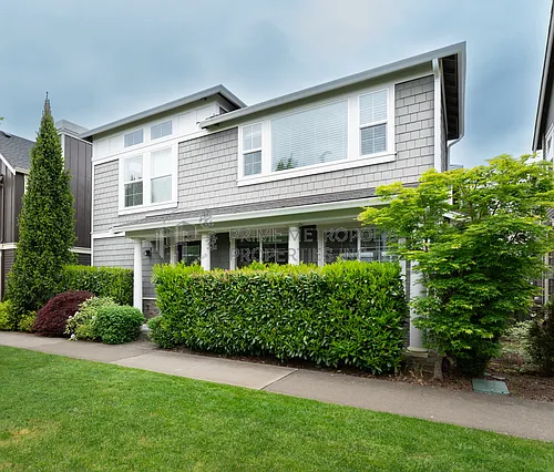 1302 Pine Crest Cir NE Photo 1