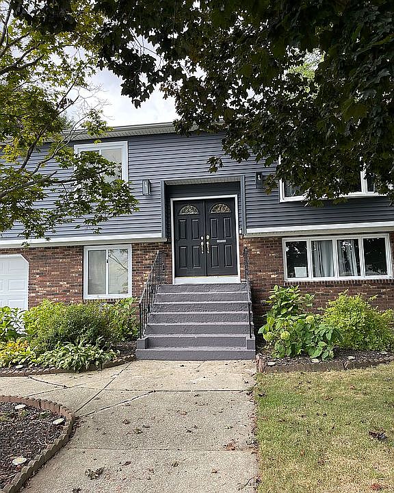 Brand new vinyl siding 