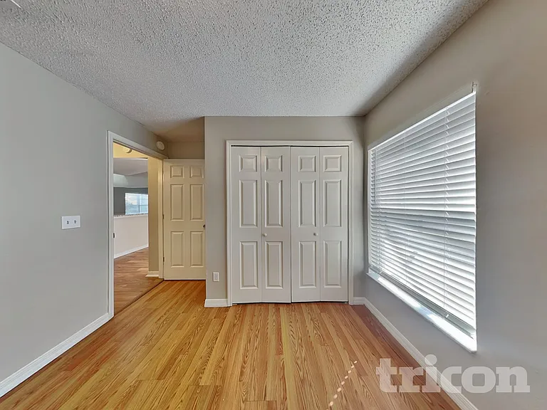 17128 Woodcrest Way — Photo 11
