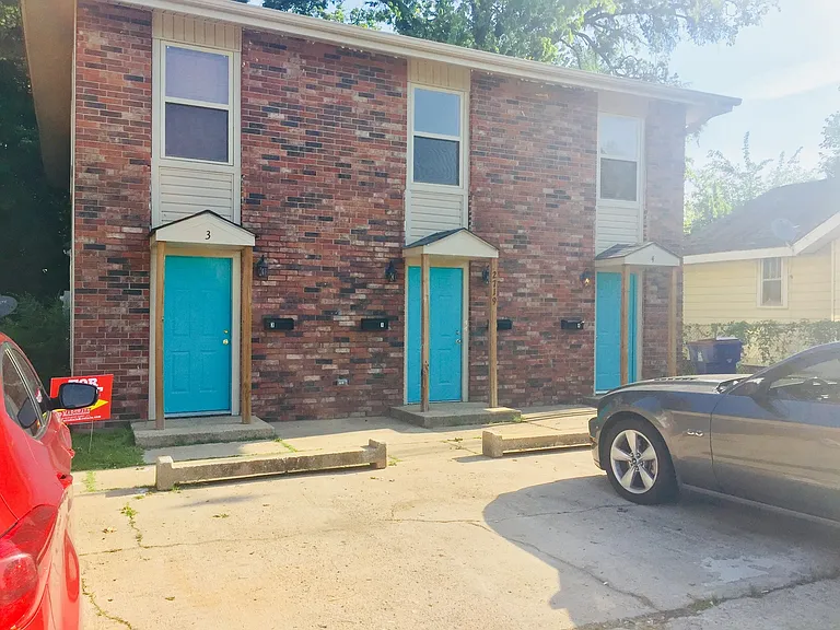 2719 N I St — Photo 4