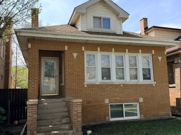 (undisclosed Address), Chicago, IL 60645