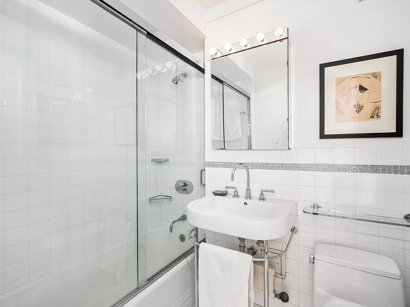 5th image of 50 Park Ave APT 10B