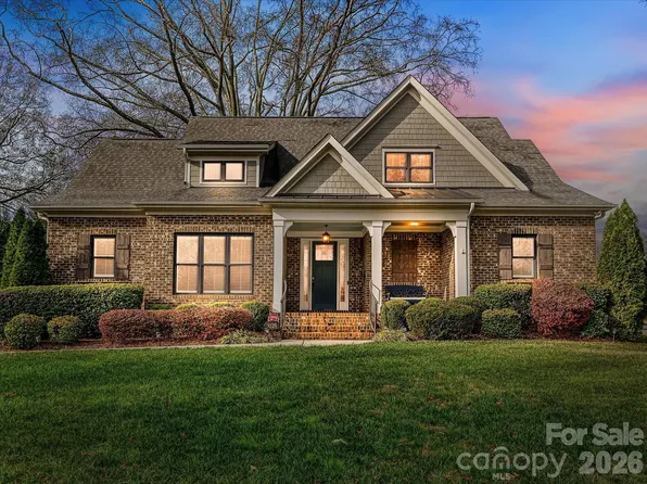 3126 Sunset Dr, Charlotte, NC 28209