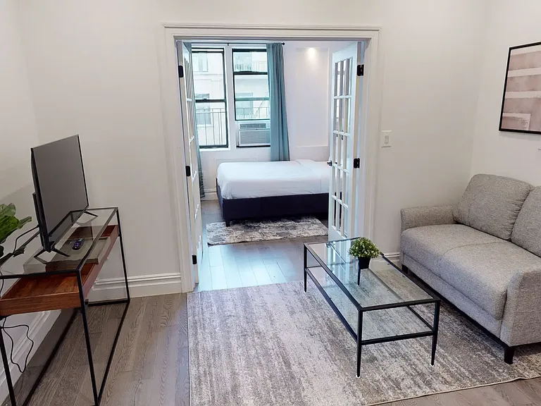 18 Avenue A #5F — Photo 1