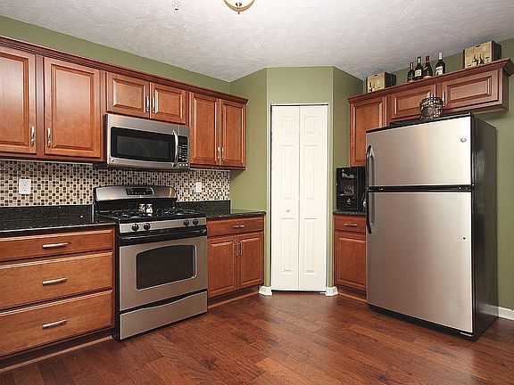 Stainless/Granite/Backsplash
