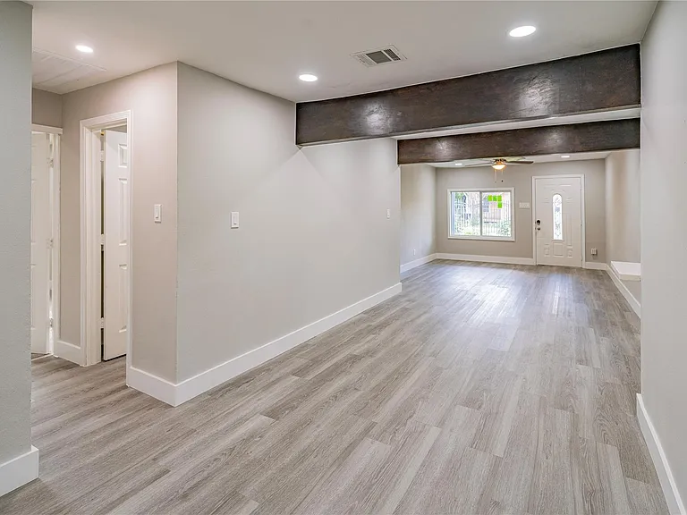 5718 Cherry St — Photo 15