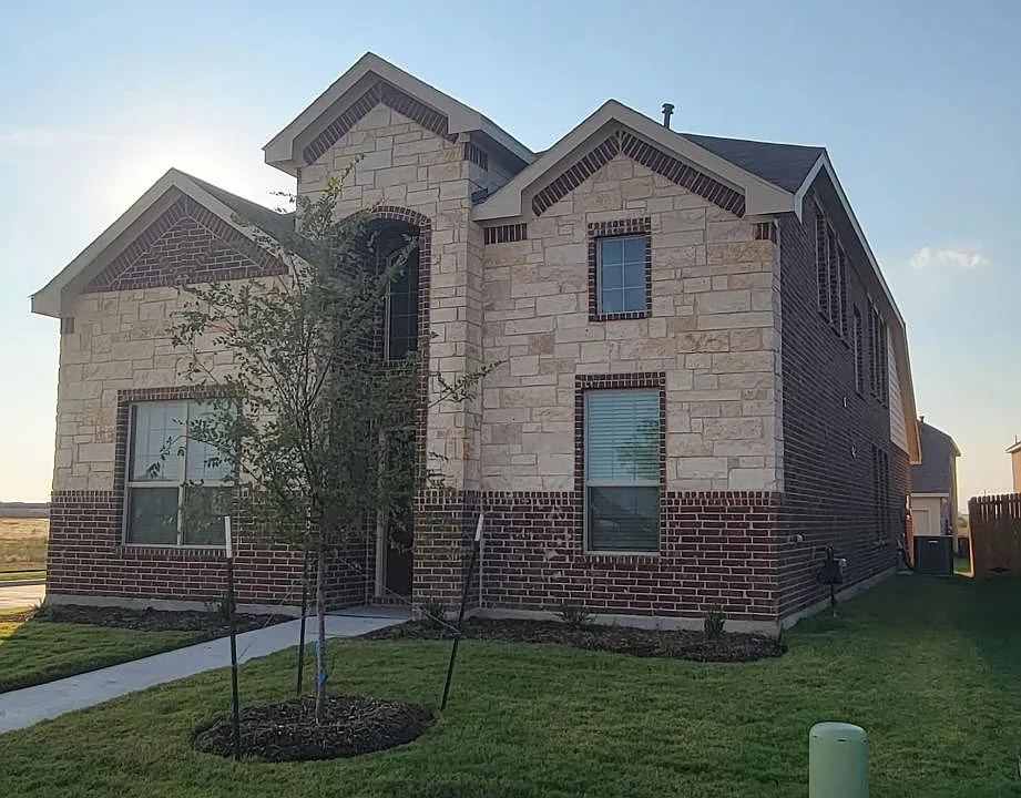 9901 Diamondhead Dr