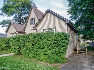 33575 N Lake Shore Dr APT 2, Gages Lake, IL 60030