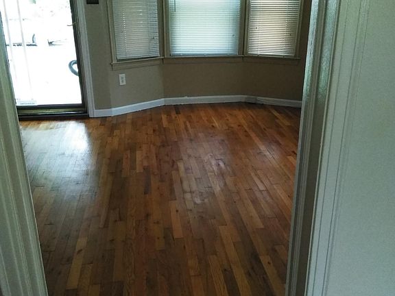 4th image of 1555 Anne Ave