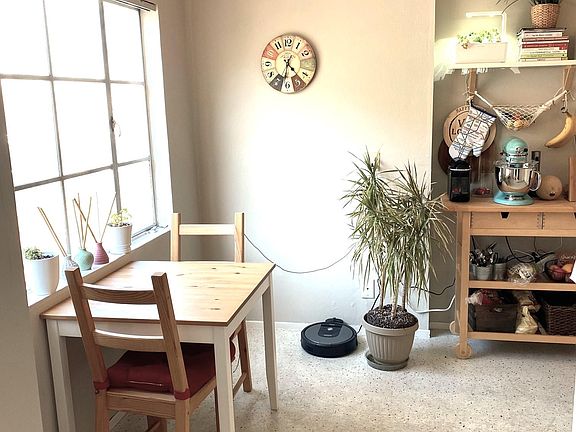 2nd image of 1961 Clay St APT 101